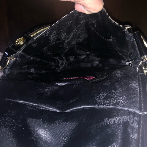 Betseyville “Call Me” Crossbody Bag - Picture 7 of 7